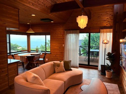 Ito House | 光と風の宿 Hikari to Kaze no Yado