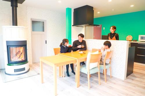 Oshino Villa | 忍野八海まで車で４分！ワンランク上のアウトドアライフ堪能できる【LongevityVillage】A