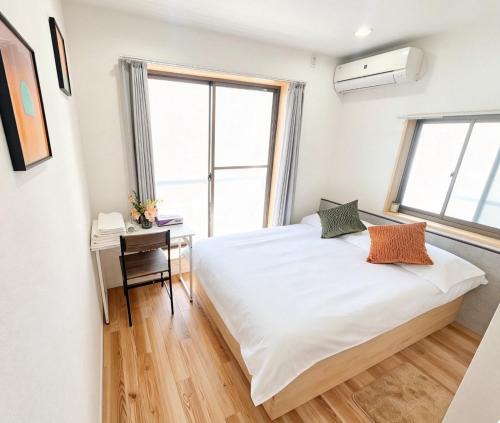 Asakusa Apartment | 浅草花日美居 Asakusa Hanabi 205 Room Double Bed 4 min walk to Asakusa Temple Direct subway access to Narita Haneda Airport