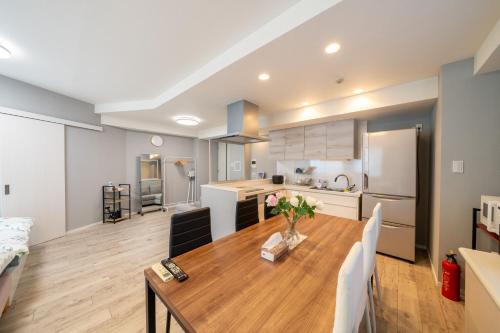 Mejiro Apartment | 目白 Yoko hotel shinnjuku, shinokubo 10 people stay, big room