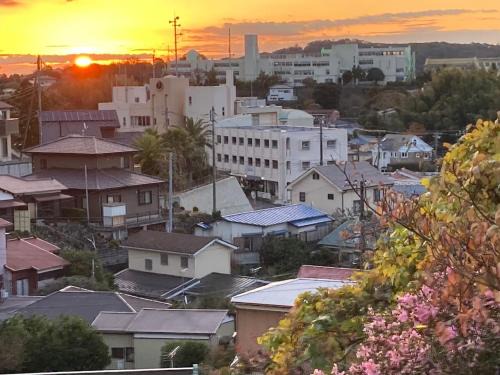 Manazuru House | 真鶴個室101ダブル1台駅徒歩6分Atami Hakoneも近いゲストハウス真鶴