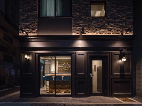Akihabara Apartment | 秋葉原-末広町駅-上野3分-浅草10分-最大4名4部屋-NEO ART HOTEL Akihabara