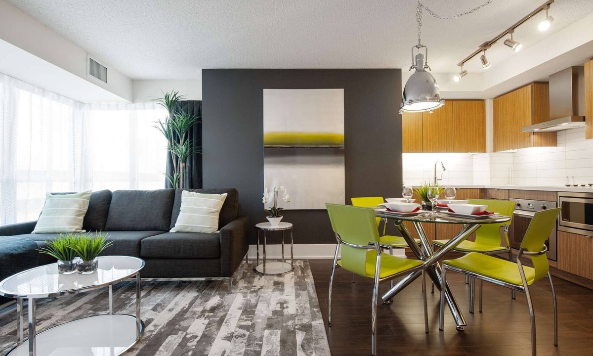Toronto Entertainment District Apartment | 1 Bedroom/1 Bathroom Suite