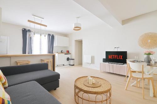 Quartier de la Roquette Apartment | 1 Bedroom Apartment - 6P - Le Marais With NetFlix
