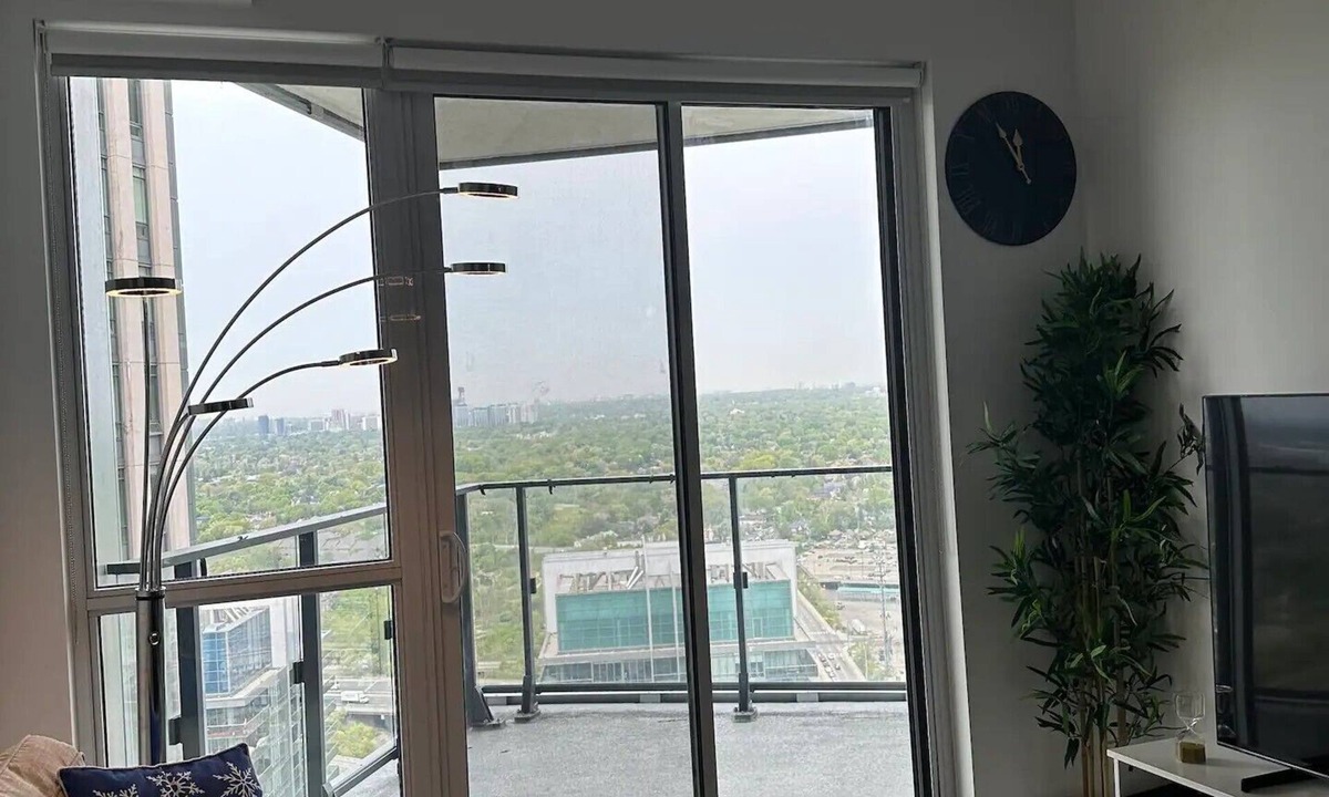 The Queensway Condo | 1 Bedroom Condo