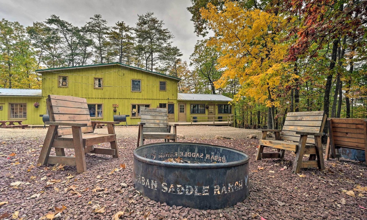 Huntingdon Cabin | 1 Mi to Raystown Lake: ‘Bill Pickett’ Ranch Apt