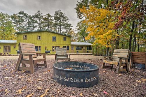 Huntingdon House | 1 Mi to Raystown Lake: ‘Bill Pickett’ Ranch Apt