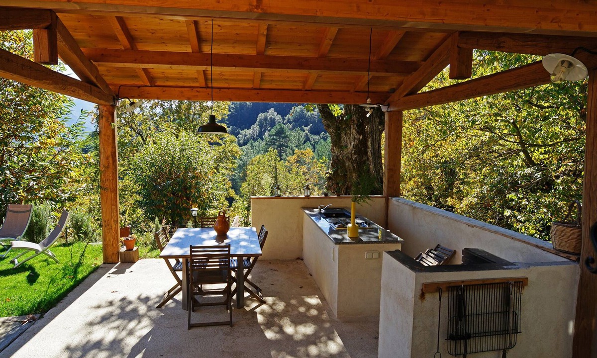 Tasso Cottage | 10% reduction for September and October! 8km from the Ortalla waterfalls