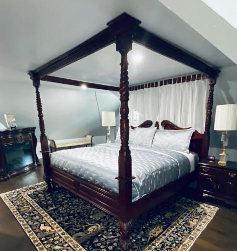 Gananoque Bed & Breakfast | 1000 Islands Bed and Breakfast-The Bulloch House