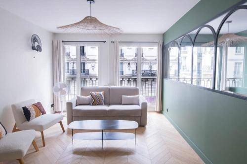 Quartier de l'Ecole-Militaire Apartment | 102 m² Apartment ∙ 3 bedrooms ∙ 10 guests