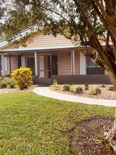 Oak Ridge House | 11 m² House ∙ 3 bedrooms ∙ 10 guests