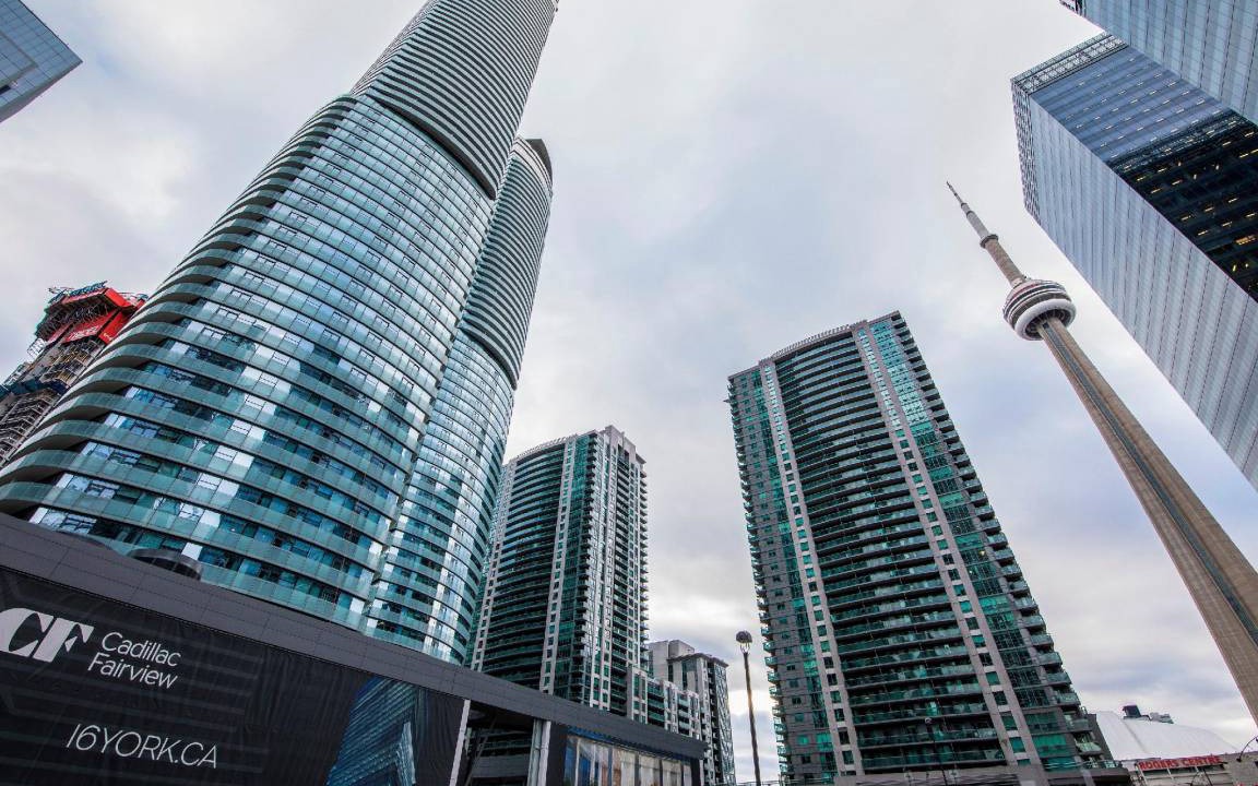 Toronto Entertainment District Apartment | 110 m² Apartment ∙ 3 bedrooms ∙ 8 guests