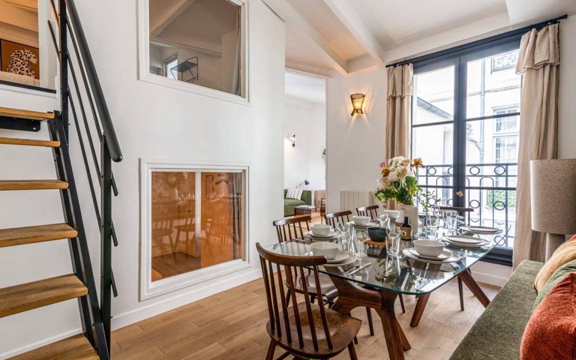 3rd Arrondissement Apartment | 115 m² Apartment ∙ 4 bedrooms ∙ 8 guests