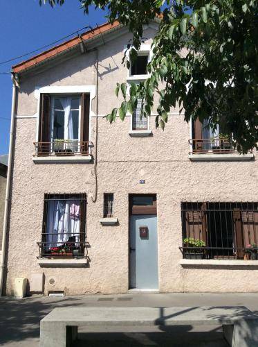 Villejuif Bed & Breakfast | 12 m² Bed and breakfast ∙ 4 guests