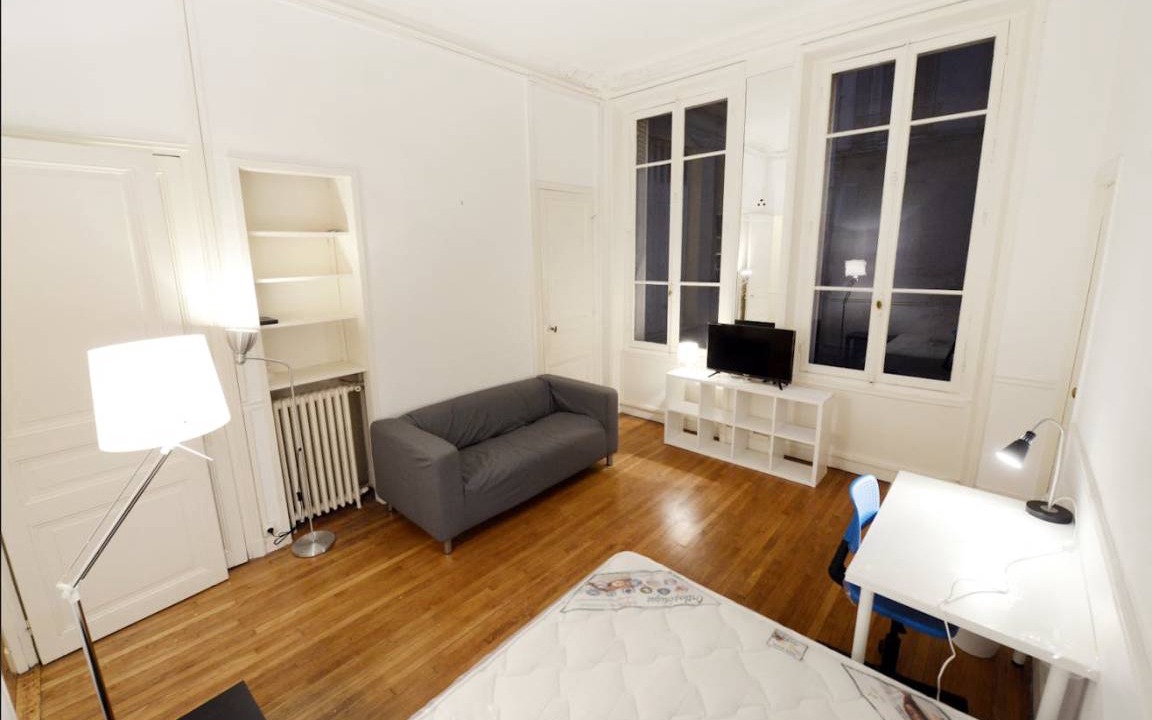 17th Arrondissement Resort | 120 m² Private room ∙ 1 bedroom ∙ 1 guest