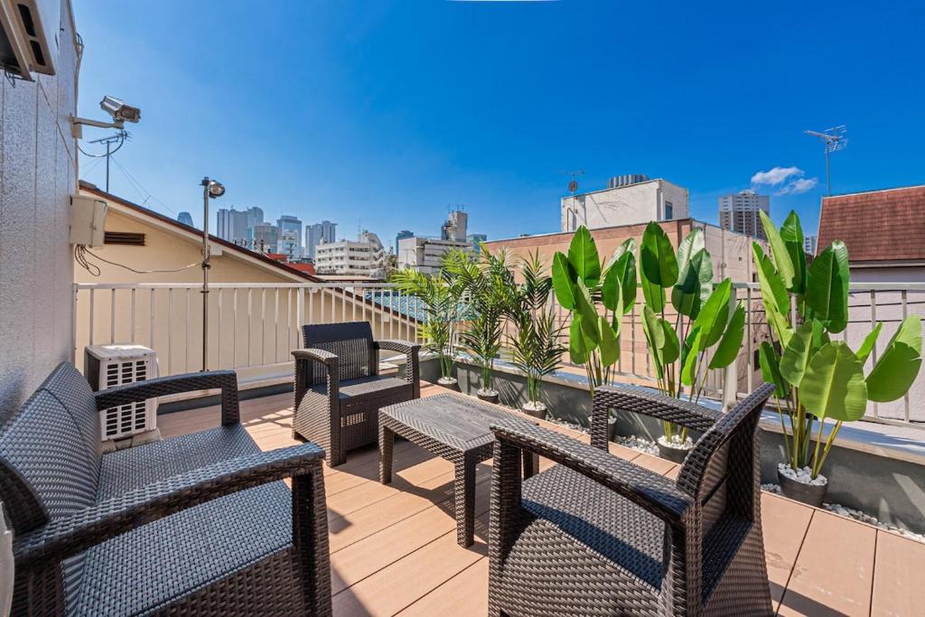 Hyakunincho Apartment | 120sqm 5LDK 3-Stories House 3BT JR Shin-Okubo 5min