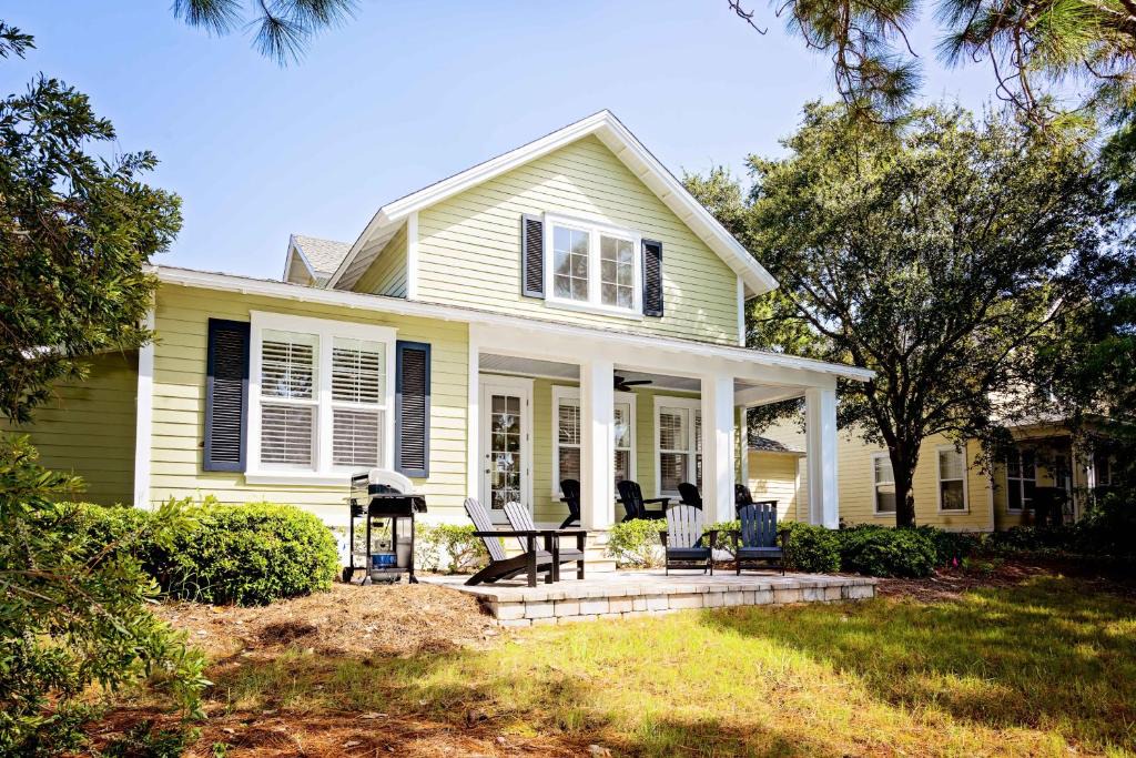 Laurel Grove House | 1281 Laurel Grove home