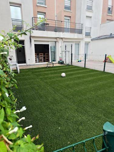 Aubervilliers House | 140 m² House ∙ 4 bedrooms ∙ 8 guests