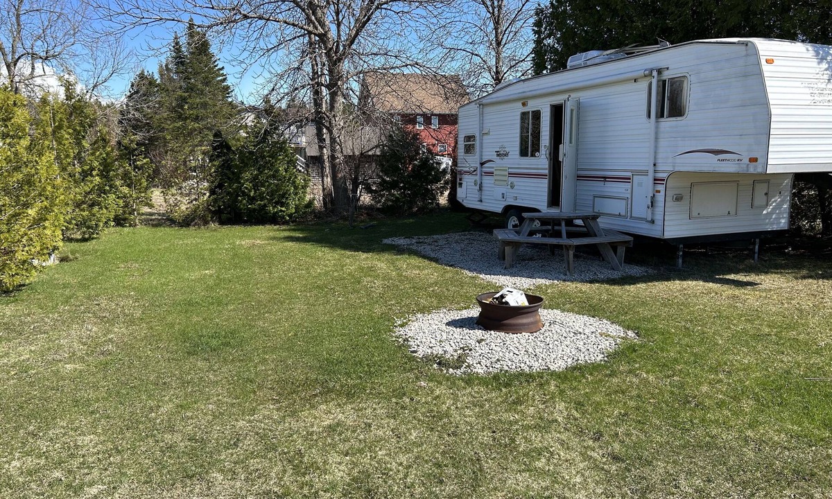 Stokes Bay House | #16 Comfy Camping with a waterview