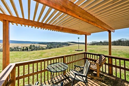Dornsife House | 180-Acre Farm: 'The Lodge' in Klingerstown!