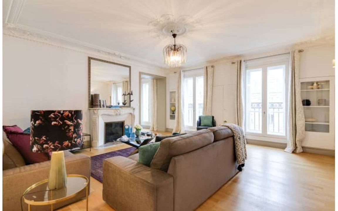 Quartier Saint-Georges Apartment | 180 m² Apartment ∙ 3 bedrooms ∙ 6 guests