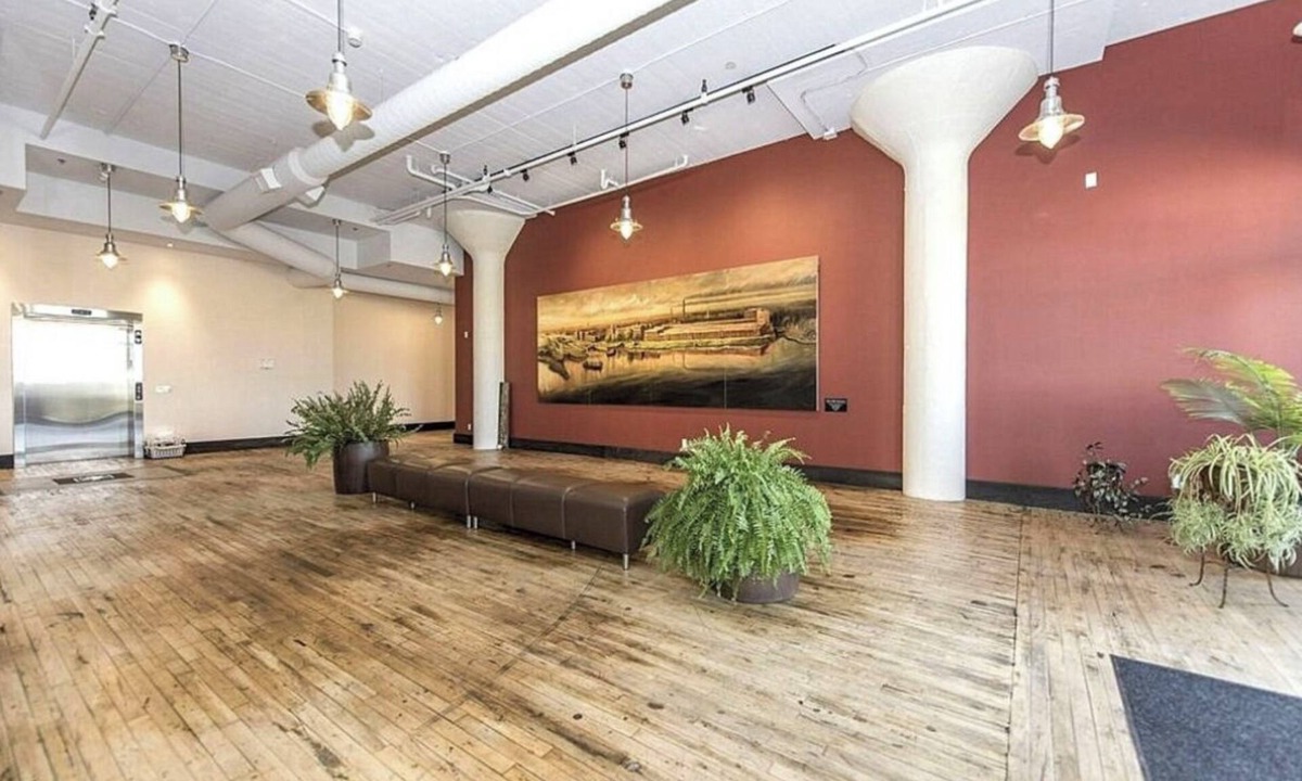 Cornwall Condo | 1800 sq ft 2 storey penthouse on the river