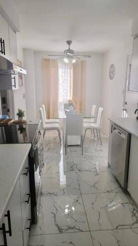 Malton House | 186 m² House ∙ 1 bedroom ∙ 2 guests