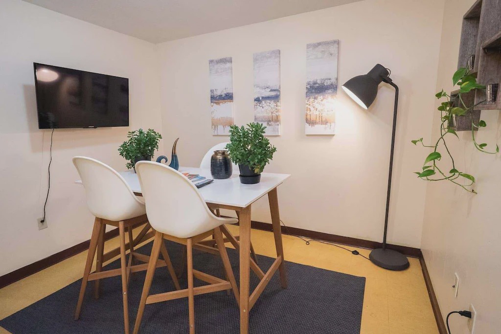 Downtown Pittsburgh Apartment | 2 Bedroom 2 Bath | Heart of Downtown PGH!