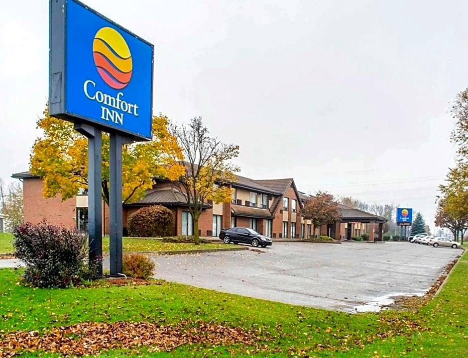 Guelph Hotel | 2-Star Hotel ∙ Comfort Inn