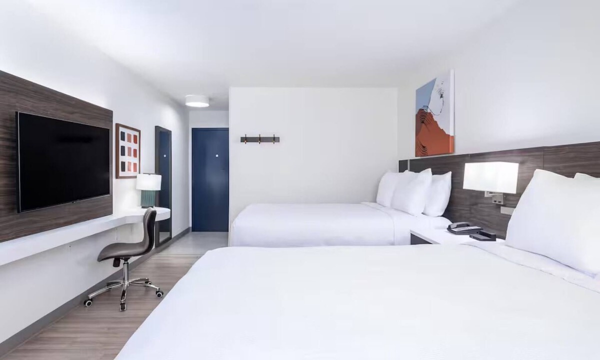 Clarion Hotel | 2 Value-Packed Rooms Great for Budget-Friendly Family/Group Getaways