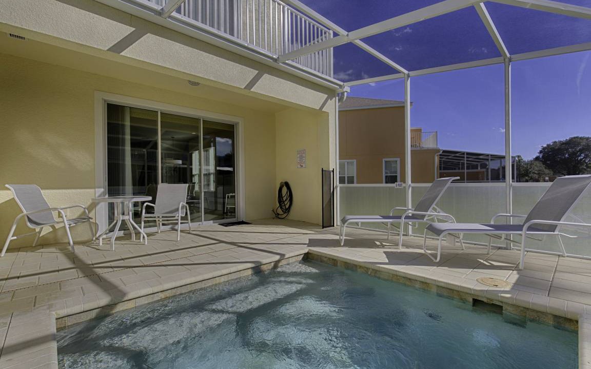 Four Corners House | 200 m² House ∙ 3 bedrooms ∙ 8 guests