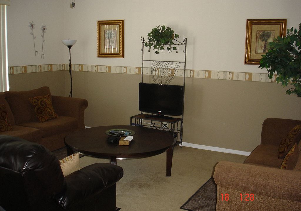 Sunset Ridge House | 218 sunset view dr --Deluxe 4 Bedroom, 3 Bathroom Pool Home 10 Minutes to Disney