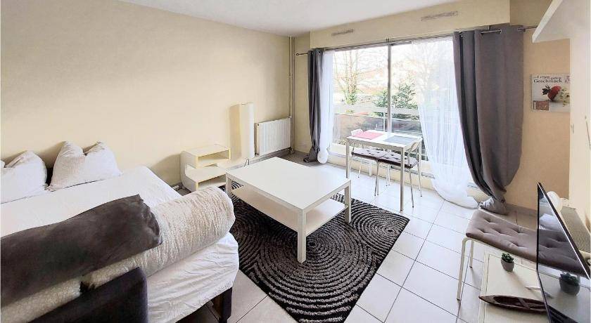 Les Pavillons-sous-Bois Apartment | 24 m² Apartment ∙ 3 guests