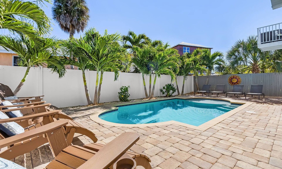 Fort Myers Beach House | 246 Sunset Oasis: Private Pool, Pet-Friendly, Sleeps 8