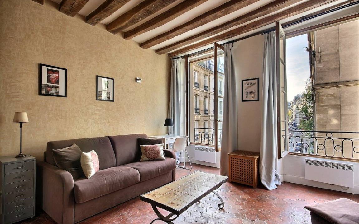 Saint-Germain-des-Pres Apartment | 28 m² Apartment ∙ 2 guests