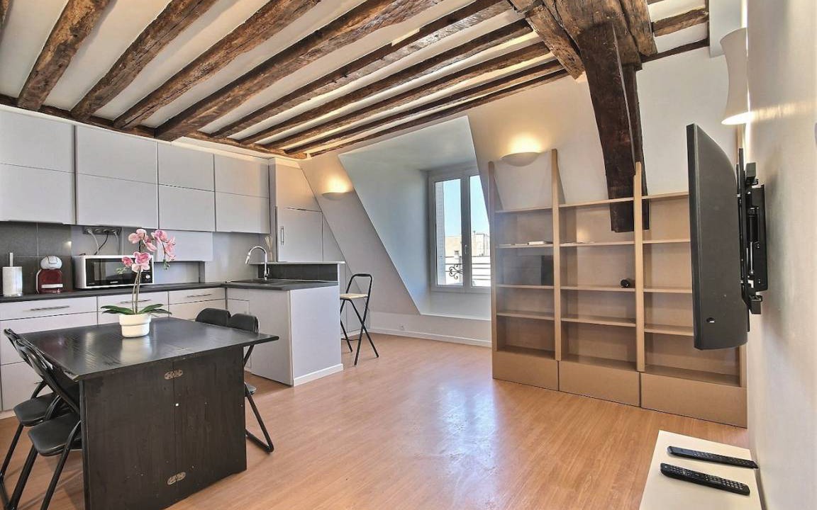 Saint-Germain-des-Pres Apartment | 28 m² Apartment ∙ 1 bedroom ∙ 2 guests