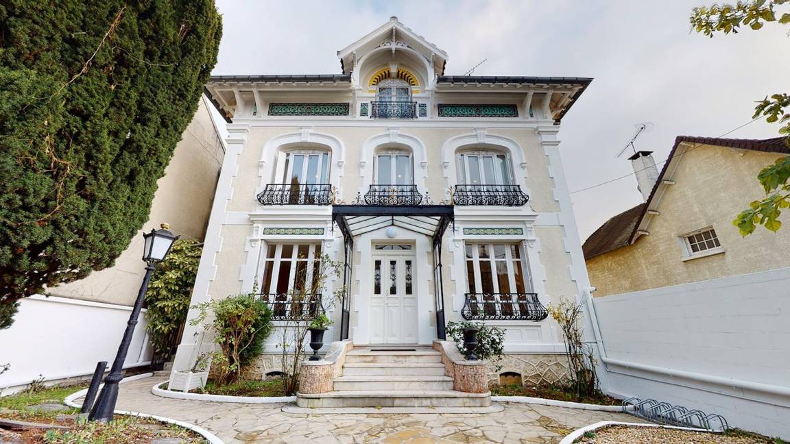 Rosny-sous-Bois Resort | 281 m² Private room ∙ 1 bedroom ∙ 2 guests