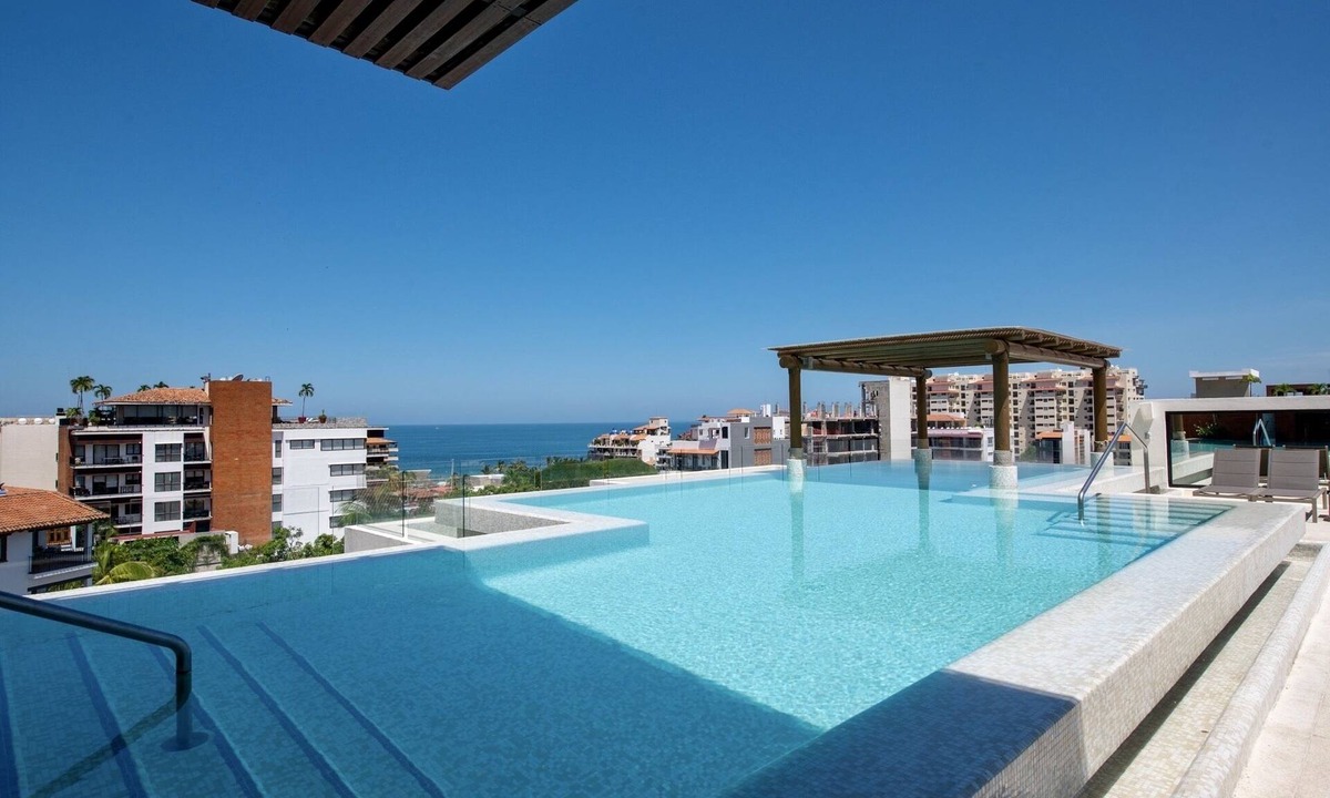 Florida Center North Apartment | 2bed w 1 bath apartament.