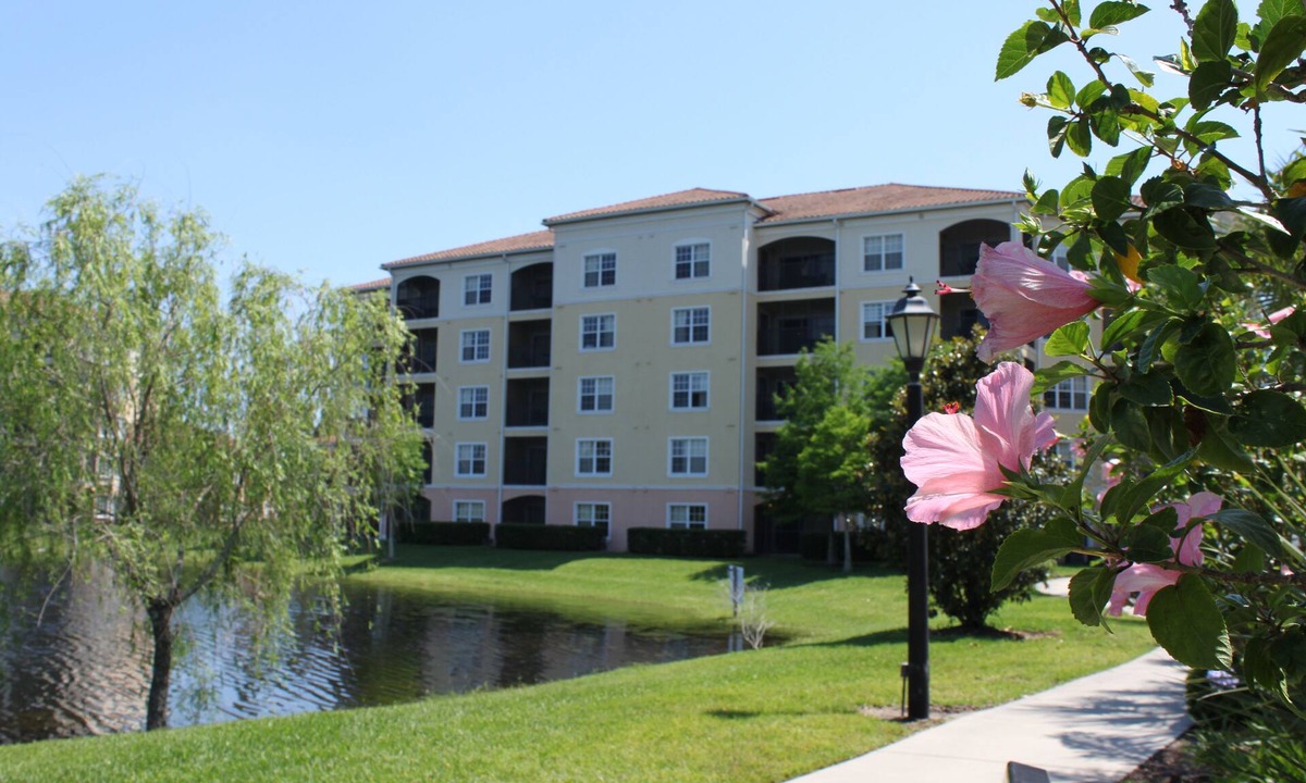 Florida Central Atlantic Coast Condo | 3 Bed Condo - No Resort Fees - No Pool Access - World Quest - 5 min to Disney