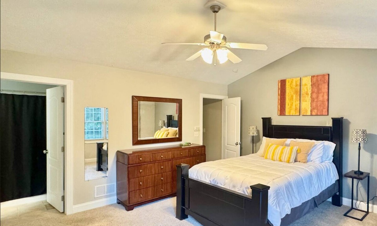 Osage House | 3-bedroom house in peaceful Morgantown with cool AC