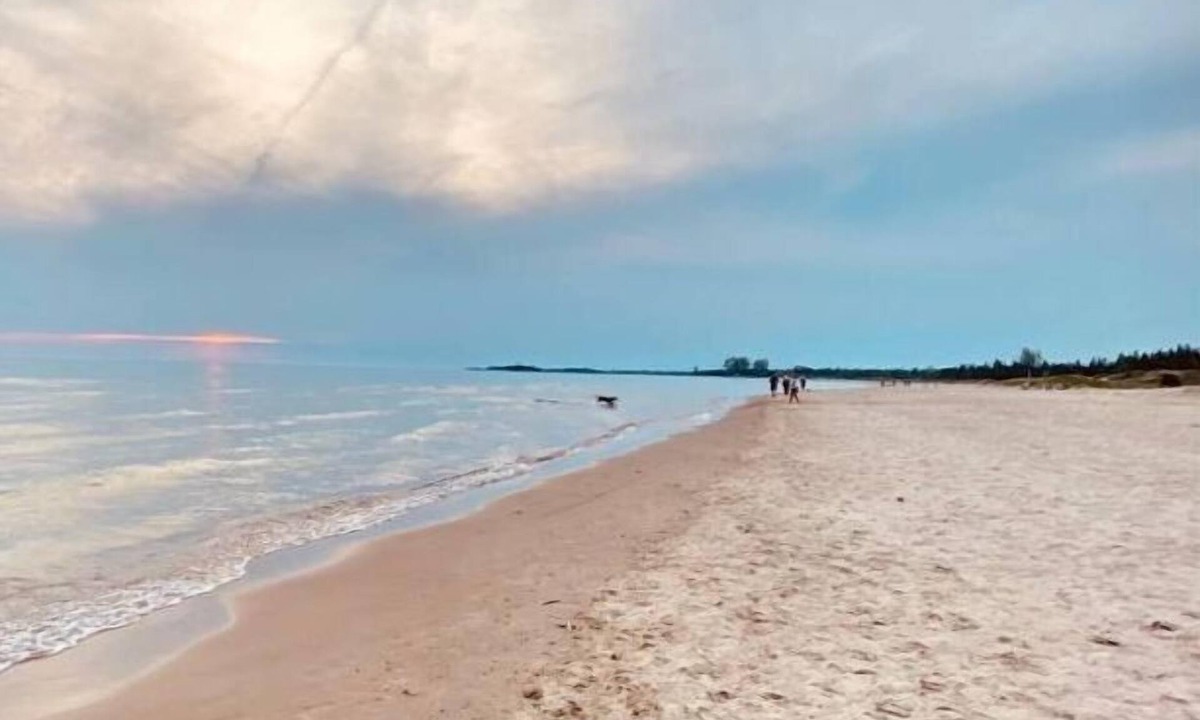 Sauble Beach House | 3-Bedroom Luxury Beach Housen