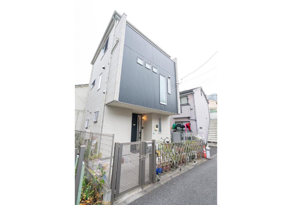 Kitaotsuka Villa | 3 BR house 7 mins on foot from Otsuka on the Yamanote Line