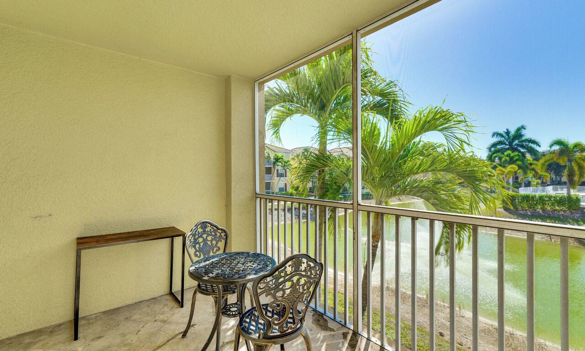 Winkler Condo | 3 Mi to Dtwn Fort Myers: Condo w/Pool Access