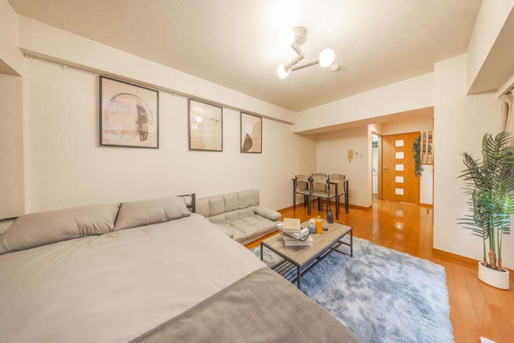 Kamata Apartment | 3 mins Walk from JR Kamata Station, 7 mins by Shinagawa Line, Direct Service from Keikyu Kamata Station to Haneda Airport, Direct Service to Tokyo, Shinagawa, Yokohama, Ueno