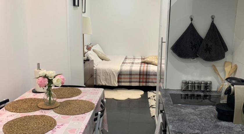 Quartier de la Chapelle Apartment | 33 m² Apartment ∙ 1 bedroom ∙ 3 guests
