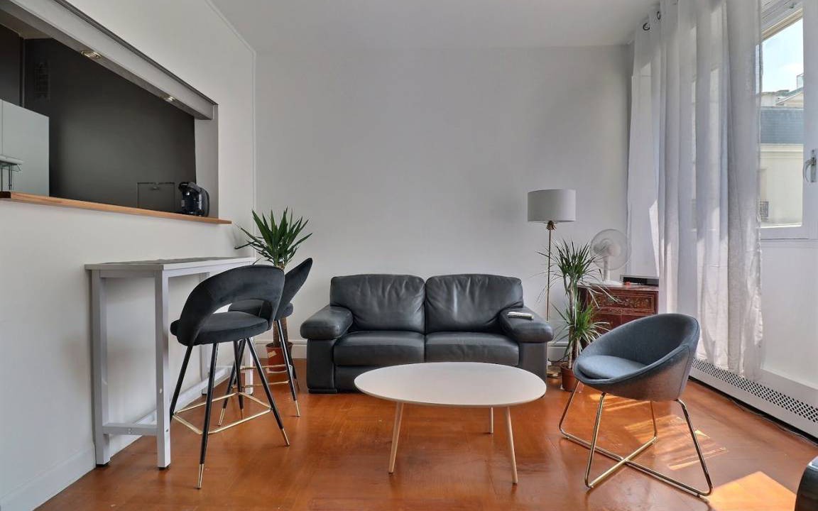 Champs-Elysees Apartment | 34 m² Apartment ∙ 2 guests