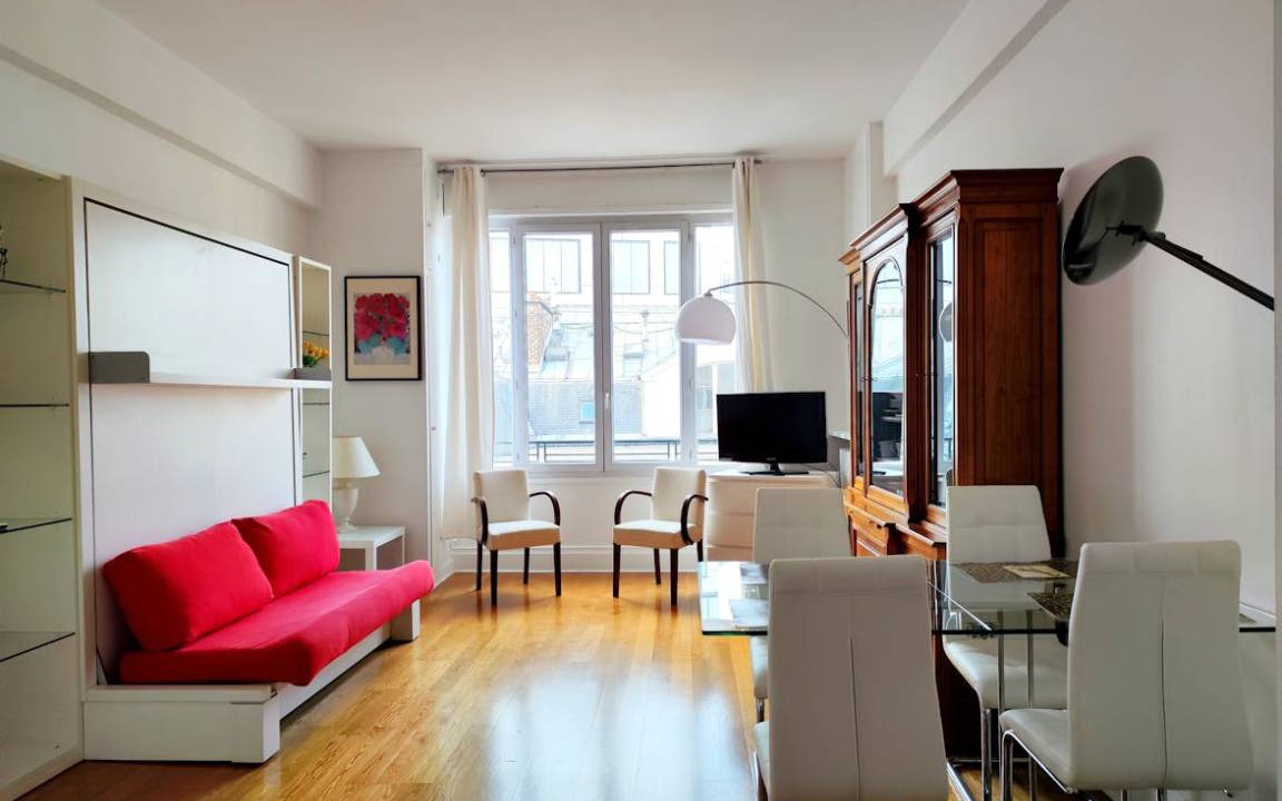 Champs-Elysees Apartment | 39 m² Apartment ∙ 2 guests