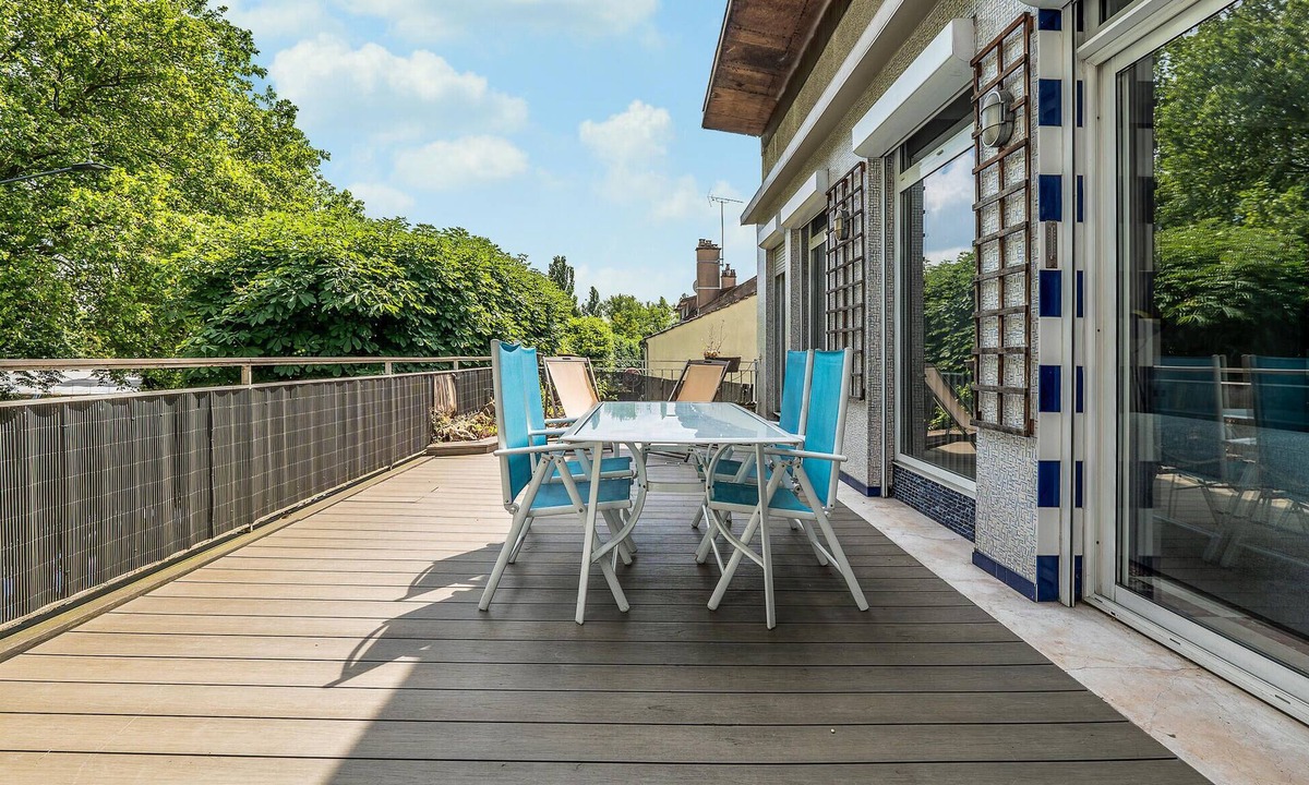 Montreuil Apartment | 4 bedroom cozy apartment in Montreuil