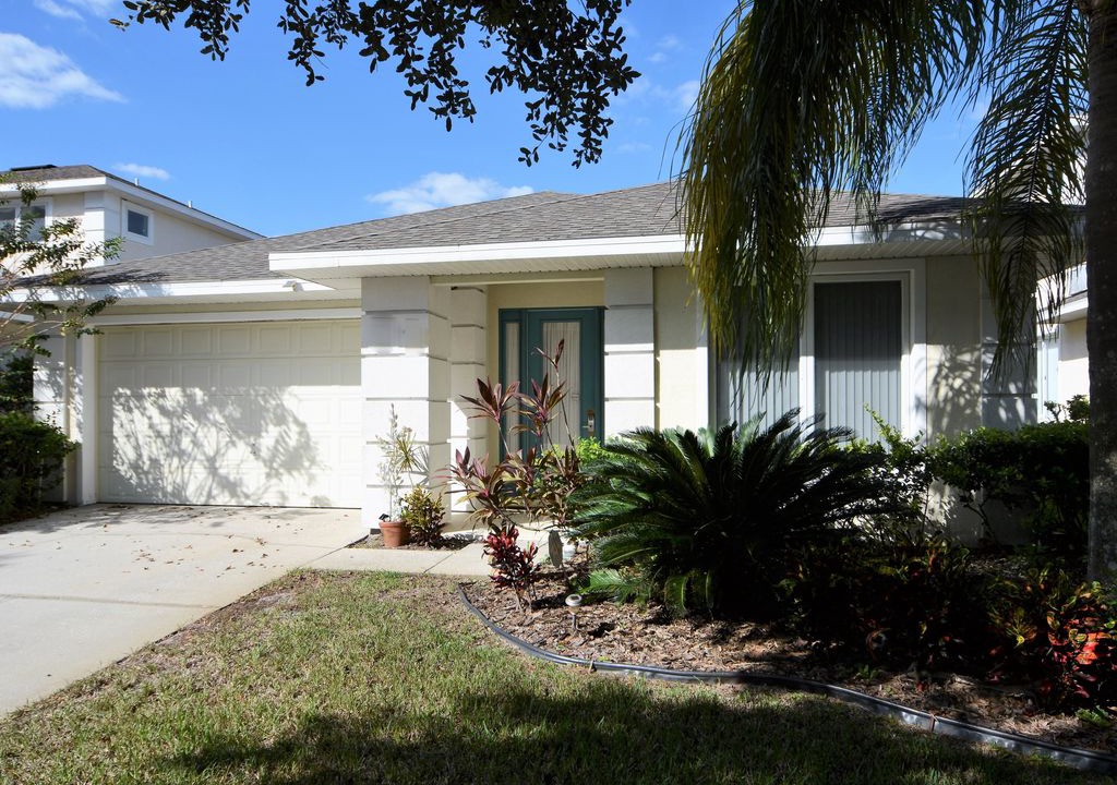 Sunset Lakes Villa | 4-Bedroom Pool Home with Games Room and Gorgeous Water View