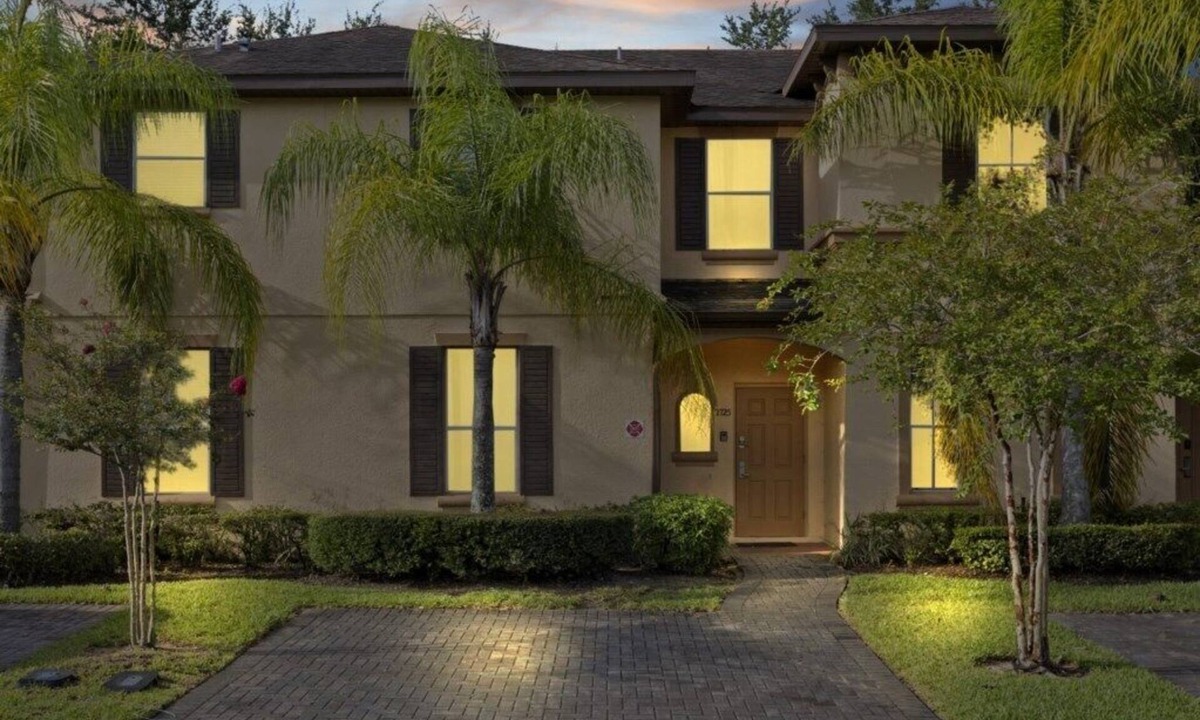 Regal Palms House | 4 Bedrooms/3 Bathrooms/Regal Palms (2725 CA)